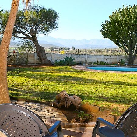 Oudtshoorn Homestay Accommodation Екстер'єр фото