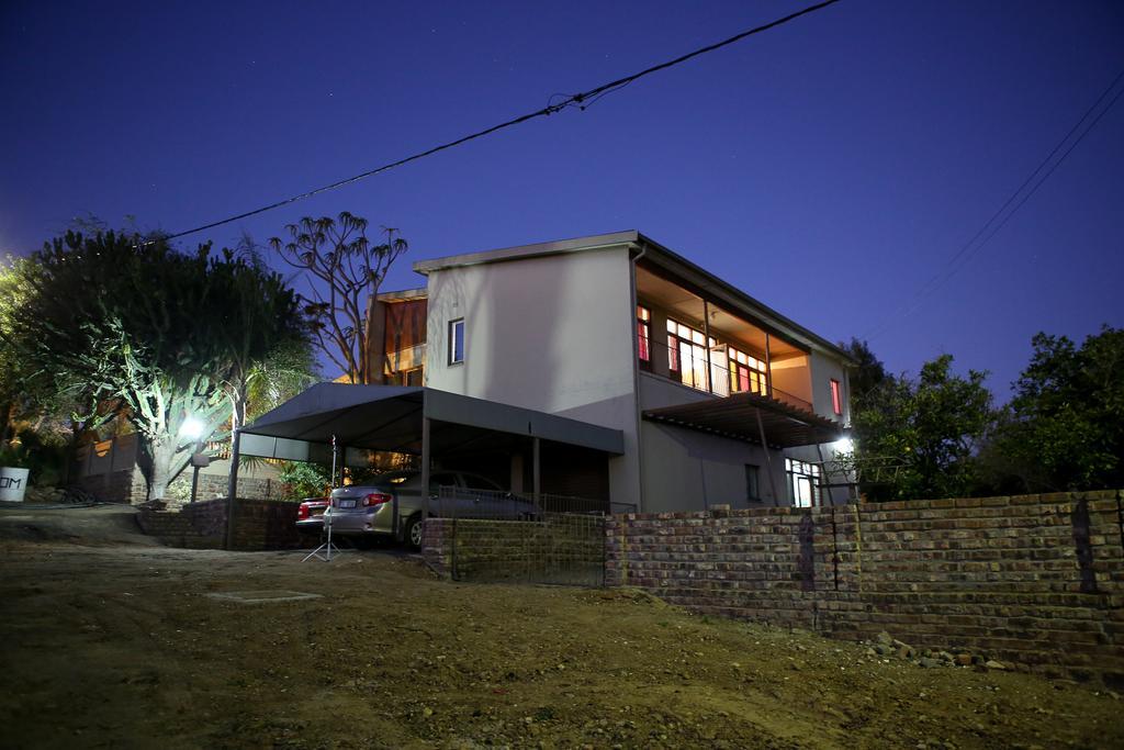 Oudtshoorn Homestay Accommodation Екстер'єр фото