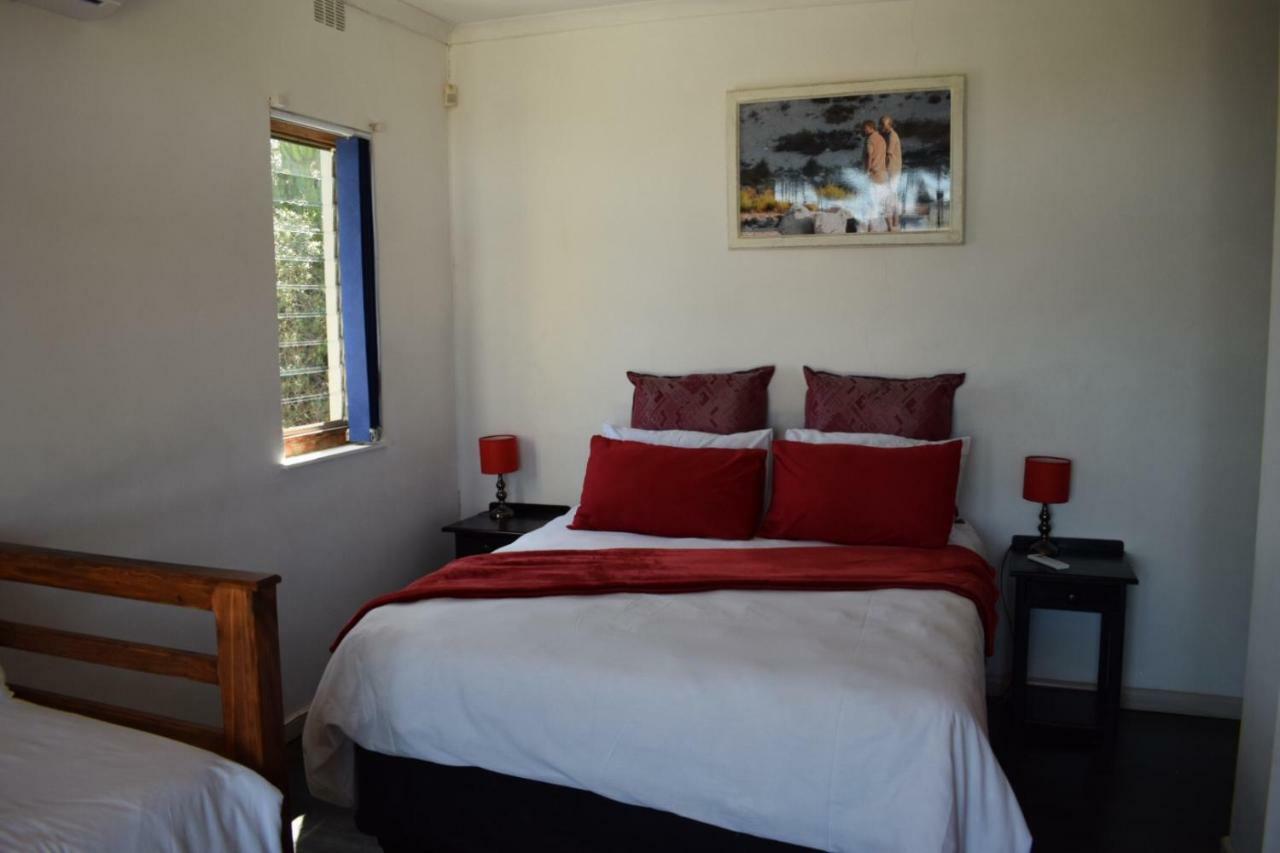 Oudtshoorn Homestay Accommodation Екстер'єр фото